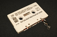 Carica l'immagine nel visualizzatore di Gallery, Cassetta portachiavi (Talking Heads, The Cure, Sigue Sigue Sputnik, Battiato, Battisti, De Andrè, R.E.M., Europe & blank tapes). Serie limitata
