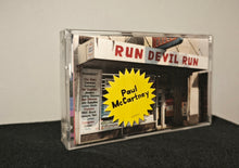 Carica l&#39;immagine nel visualizzatore di Gallery, Paul McCartney - &quot;Run devil run&quot; (original 1999 press, SEALED)
