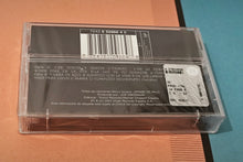 Carica l'immagine nel visualizzatore di Gallery, Jarabe de Palo - De Vuelta Y Vuelta" (original italian 2001 pressing, SEALED)
