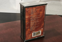 Charger l'image dans la galerie, Woodstock 94 (Green Day, Metallica, Blind Melon, Red Hot Chili Peppers, Primus et bien d'autres) 2xK7, NEUF SOUS BLISTER

