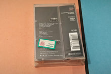 Carica l'immagine nel visualizzatore di Gallery, Carmel - "Everybody's got a Little... Soul" (Original 1987 pressing, SEALED)
