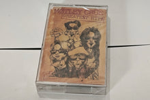 Carica l'immagine nel visualizzatore di Gallery, Mötley Crüe – "Greatest Hits" (Original 1998 pressing, SEALED, RARE)
