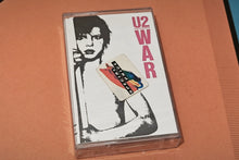 Carica l'immagine nel visualizzatore di Gallery, U2 - "War" (french 1985 pressing, SEALED)
