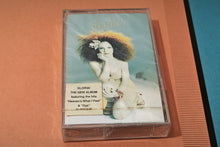 Charger l'image dans la galerie, Gloria Estefan - "Gloria!" (Pressage original de 1998, SOUS BLISTER)
