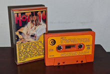 Carica l'immagine nel visualizzatore di Gallery, Hot 14 (Afrika Bambaataa, Kylie Minogue, Samantha Fox, Terence Trent D'Arby, Bangles and many others) Original 1988 press
