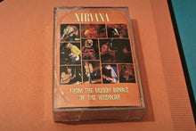 Carica l'immagine nel visualizzatore di Gallery, Nirvana - "From the muddy banks of the Wishkah" (Original 1996 pressing)
