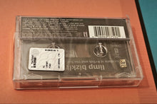Charger l'image dans la galerie, Limp Bizkit - "Chocolate starfish and the Hot Dog flavored water" (Original 2000 pressing, SEALED, RARE)

