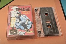 Charger l'image dans la galerie, Mike &amp; The Mechanics - "Hits" (Original 1996 pressing)
