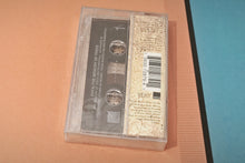Carica l'immagine nel visualizzatore di Gallery, Enya - "The Memory of trees" (original 1995 pressing, SEALED)

