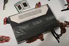 Charger l'image dans la galerie, Cantare insieme (Ivan Graziani, PFM, New Perigeo, Rino Gaetano et bien d'autres) Pressage original 1984, RARE, SOUS BLISTER
