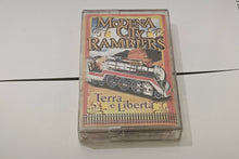 Carica l'immagine nel visualizzatore di Gallery, Modena City Ramblers - "Terra e libertà" (Original 1997 pressing, SEALED)
