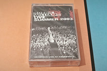 Carica l'immagine nel visualizzatore di Gallery, Robbie Williams - "Live Summer 2003" (Original 2003 pressing, SEALED)
