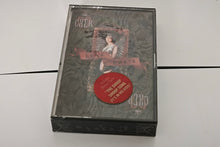 Charger l'image dans la galerie, Cher - "Love hurts" (Original 1991 pressing, SEALED)
