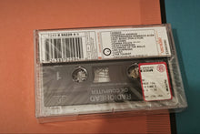 Carica l'immagine nel visualizzatore di Gallery, Radiohead - "Ok Computer" (original 1997 pressing, SEALED, RARE)
