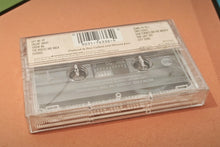 Carica l'immagine nel visualizzatore di Gallery, Howard Jones - "In the running" (Original 1992 pressing, SEALED)
