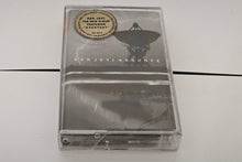 Carica l'immagine nel visualizzatore di Gallery, Bon Jovi - "Bounce" (Original 2002 pressing, SEALED)
