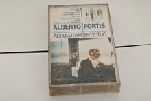 Carica l'immagine nel visualizzatore di Gallery, Alberto Fortis - "Assolutamente tuo" (Original 1987 pressing, SEALED)
